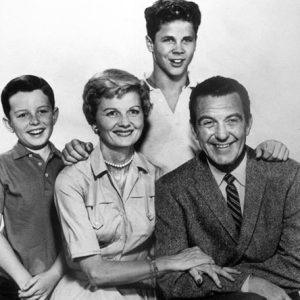 leave-it-to-beaver-family